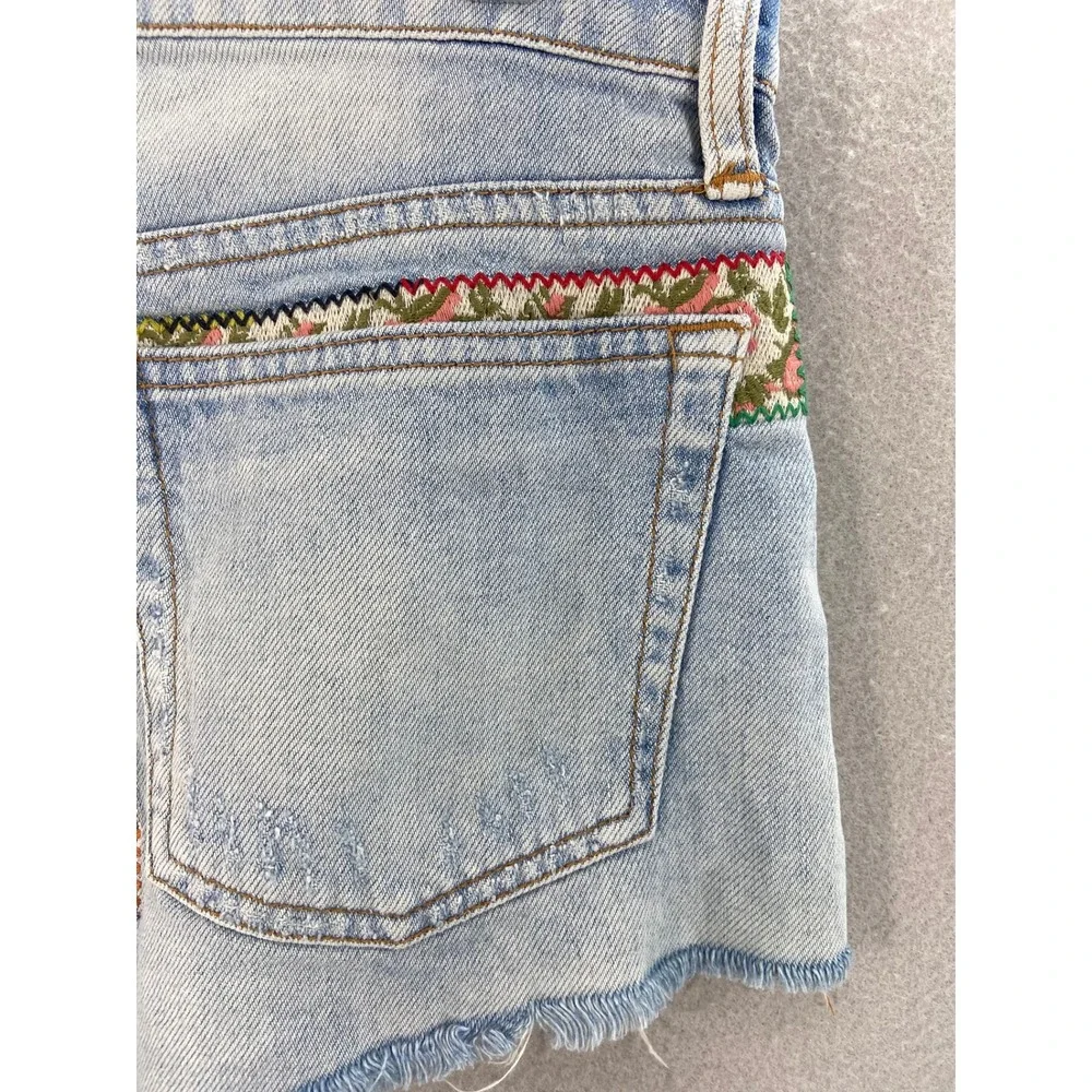 BDG Denim Shorts Women 26 Light Wash Distressed Embroidered Patch Boho Cutoffs